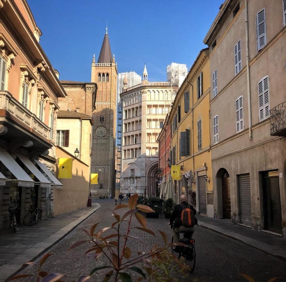 Parma Borgo Antico I I I Free Privat Parking Apartman Kültér fotó