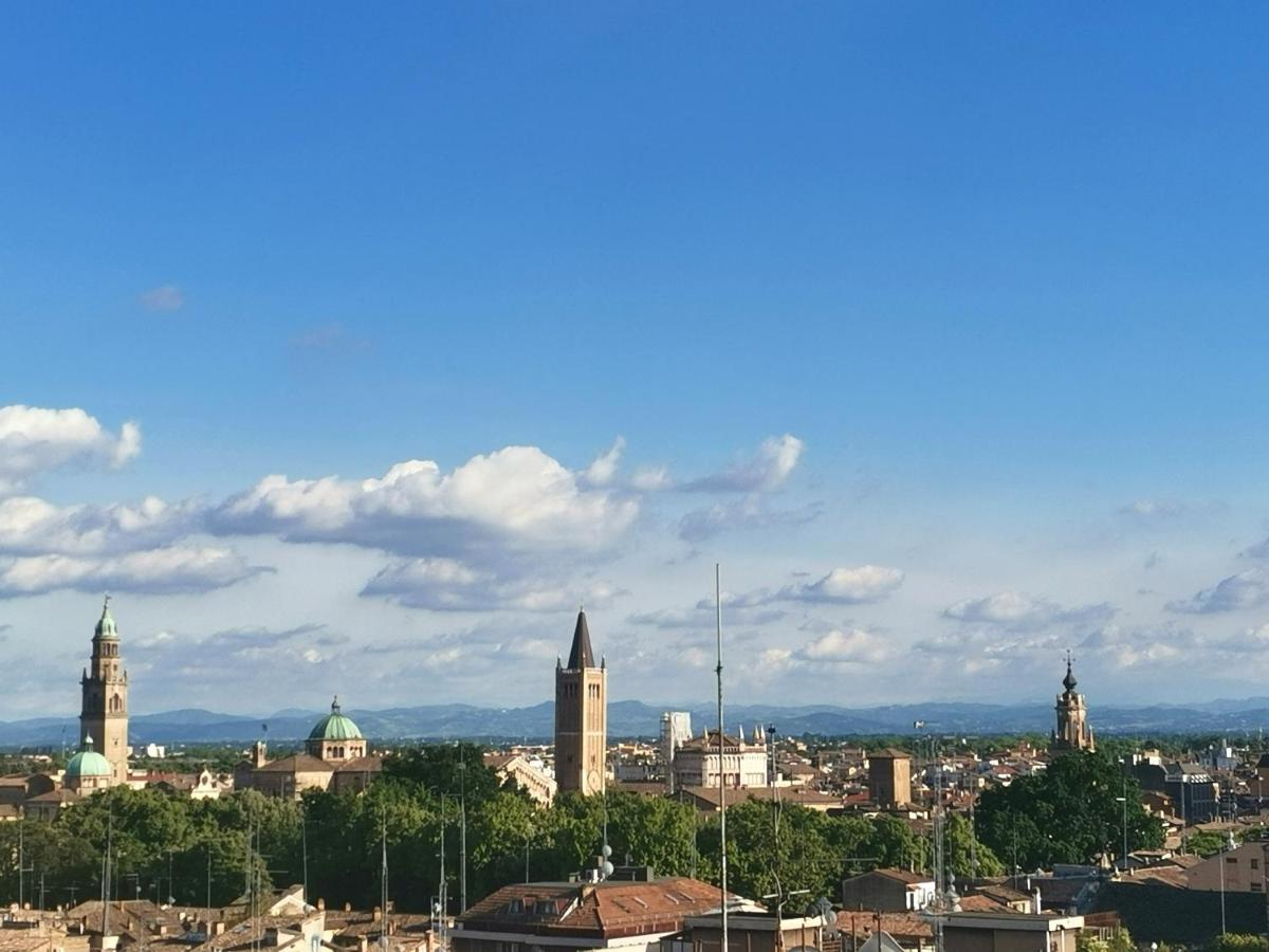 Parma Borgo Antico I I I Free Privat Parking Apartman Kültér fotó