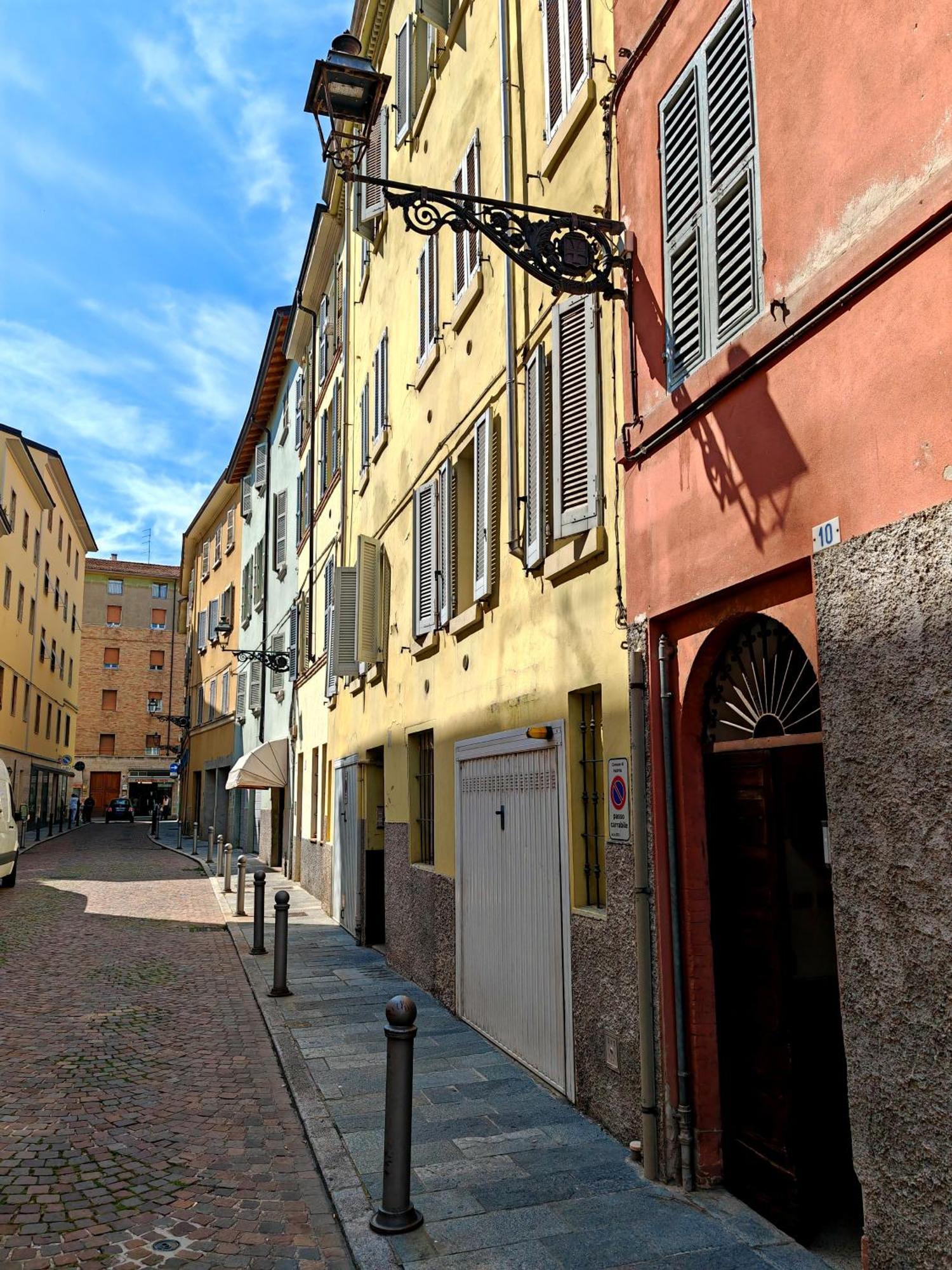 Parma Borgo Antico I I I Free Privat Parking Apartman Kültér fotó